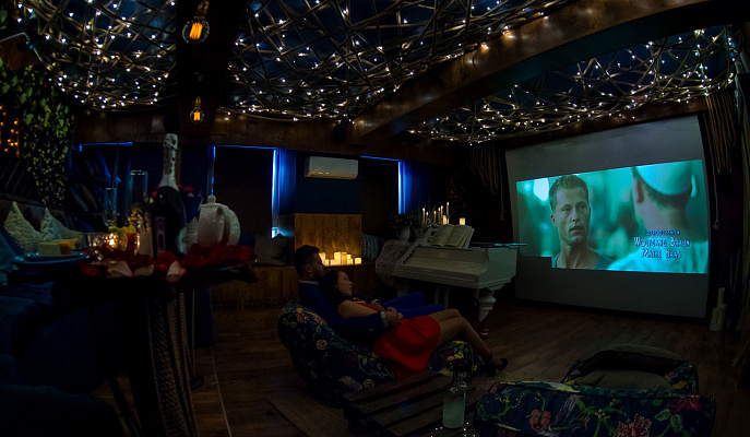 Романтическое свидание в кинотеатре в Перми. Ultra Подарки. Купить романтическое свидание в кинотеатре в Перми. Подарите самым близким незабываемые моменты и признайтесь в искренних чувствах. Сервис UltraPodarki.ru 8-800-505-95-30. Романтическое свидание в кинотеатре в Перми, свидание в Перми, свидание в кинотеатре, сертификат на свидание в кинотеатре, сертификат на свидание в Перми, купить свидание, купить свидание Пермь, первое свидание, девушка свидание, хороший кинотеатре, романтический кинотеатре, романтический вечер, романтический ужин, романтические любимому, романтическая музыка