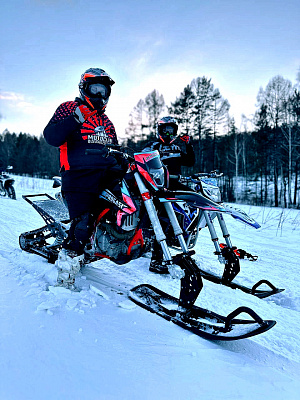 Катание на мотоцикле в Перми. ULTRA ПОДАРКИ. Купить катание на мотоцикле в Перми. Попробовав езду на мотоциклах, вы получите порцию адреналина и невероятные эмоции. Сервис: UltraPodarki.ru 8 800 505 95 30.. Катание на мотоцикле в Перми, прокат мотоциклов Пермь, катание на мотоциклах, прокат мотоцикла, езда на мотоцикле Пермь, езда на мотоцикле, мотопрогулка Пермь, мотопрогулка, поездки на байке, личный мотоцикл, катание на мотоцикле, мотоциклетный шлем, увлечение поездками на мотоцикле, пристрастие к мотоциклам, сертификат на поездку на мотоцикле, прокатиться на мотоцикле, мото-транспорт, мото-треки, мото-поездки, езда на мотоцикле в Перми, катание на мотоцикле в Перми, мотоклуб в Перми
