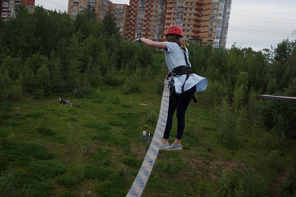 Роупджампинг - прыжки с верёвкой в Перми. Подарочные сертификаты Ultra Подарки. Роупджампинг в Перми - Экстремальный оригинальный подарок или подарочный сертификат на Роупджампинг - прыжки с верёвкой. Сервис UltraPodarki.ru 8-800-505-95-30. роупджампинг Пермь, прыжок веревка Пермь, роупджампинг, прыжок веревка, прыжок с веревкой, Подарок, подарочный сертификат, экстрим, экстремальный подарок