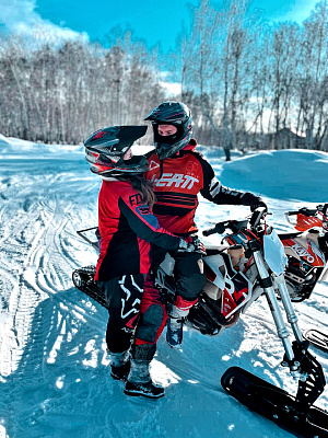 Катание на мотоцикле в Перми. ULTRA ПОДАРКИ. Купить катание на мотоцикле в Перми. Попробовав езду на мотоциклах, вы получите порцию адреналина и невероятные эмоции. Сервис: UltraPodarki.ru 8 800 505 95 30.. Катание на мотоцикле в Перми, прокат мотоциклов Пермь, катание на мотоциклах, прокат мотоцикла, езда на мотоцикле Пермь, езда на мотоцикле, мотопрогулка Пермь, мотопрогулка, поездки на байке, личный мотоцикл, катание на мотоцикле, мотоциклетный шлем, увлечение поездками на мотоцикле, пристрастие к мотоциклам, сертификат на поездку на мотоцикле, прокатиться на мотоцикле, мото-транспорт, мото-треки, мото-поездки, езда на мотоцикле в Перми, катание на мотоцикле в Перми, мотоклуб в Перми
