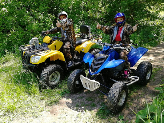 Прокат квадроциклов летом в Перми. Сервис Ultra Подарки. Подарочный сертификат на прокат квадроциклов летом и зимой в Перми. Закажите катание на квадроциклах недорого и наслаждайтесь активным отдыхом с друзьями. Выбирайте живописные маршруты для езды на квадроциклах. Сервис UltraPodarki.ru 8800-505-9530. Катание на квадроциклах, Прокат квадроциклов, езда на квадроцикле, прокат квадроциклов Пермь, катание на квадроциклах Пермь, Катание на квадроциклах зимой, Катание на квадроциклах летом, Сертификат на катание на квадроциклах 

