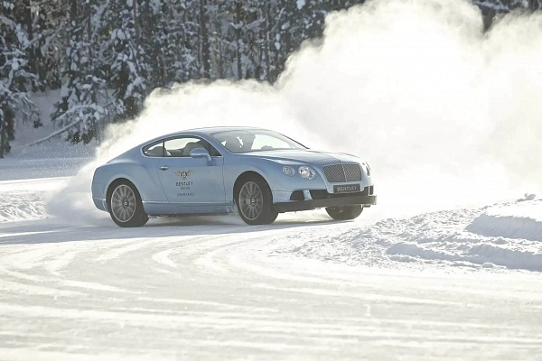 Контраварийное вождение в Перми. Ultra Подарки. Купить уроки контраварийного вождения в Перми. Научитесь водить машину в любых условиях! Сервис UltraPodarki.ru 8 800 505 95 30. Контраварийное вождение Пермь, контраварийное вождение, экстремальное вождение Пермь, экстремальное вождение, обучение вождению Пермь, обучение вождению, вождение Пермь, вождение,  курс вождения Пермь, курс вождения, курсы экстремальное вождения Пермь, курсы экстремального вождения, обучение в автошколе Пермь, обучение в автошколе