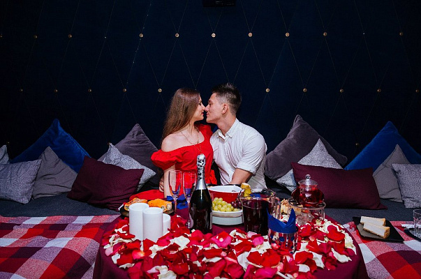 Романтическое свидание в кинотеатре в Перми. Ultra Подарки. Купить романтическое свидание в кинотеатре в Перми. Подарите самым близким незабываемые моменты и признайтесь в искренних чувствах. Сервис UltraPodarki.ru 8-800-505-95-30. Романтическое свидание в кинотеатре в Перми, свидание в Перми, свидание в кинотеатре, сертификат на свидание в кинотеатре, сертификат на свидание в Перми, купить свидание, купить свидание Пермь, первое свидание, девушка свидание, хороший кинотеатре, романтический кинотеатре, романтический вечер, романтический ужин, романтические любимому, романтическая музыка