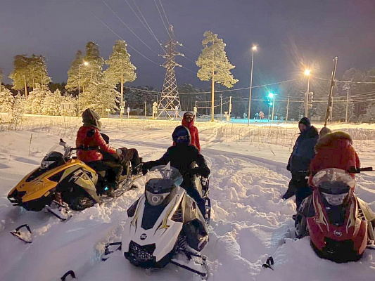 Катание на снегоходах в Перми в подарок. Сервис Ultra Подарки
. ✳️✴️❄️ Подарочный сертификат на катание на снегоходах в Перми с друзьями ❄️✴️✳️. Закажите прокат снегоходов в подарок для мужчин и парней на день рождения по привлекательным ценам. Езда на снегоходах это ещё и активный зимний отдых. Сервис UltraPodarki.ru ☎️ 8 (800) 505-95-30	. катание на снегоходах, подарочный сертификат на катание на снегоходе, прокат снегоходов, прокат снегоходов Пермь, катание на снегоходах Пермь, езда на снегоходе