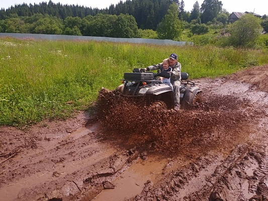 Катание на квадроциклах в Перми. Сервис Ultra Подарки. Подарочный сертификат на катание на квадроциклах в Перми. Закажите катание на квадроциклах недорого и наслаждайтесь активным отдыхом с друзьями. Выбирайте живописные маршруты для езды на квадроциклах. Сервис UltraPodarki.ru 8800-505-9530. Катание на квадроциклах, Прокат квадроциклов, езда на квадроцикле, прокат квадроциклов Пермь, катание на квадроциклах Пермь, Катание на квадроциклах зимой, Катание на квадроциклах летом, Сертификат на катание на квадроциклах 

