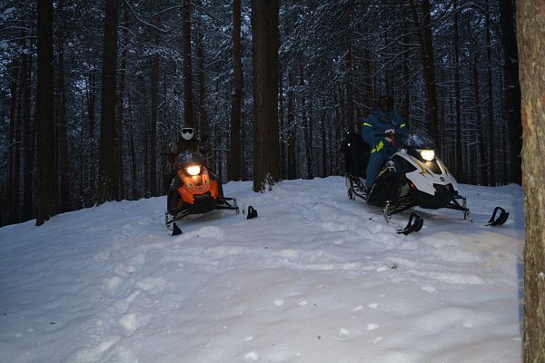 Катание на снегоходах в Перми в подарок. Сервис Ultra Подарки
. ✳️✴️❄️ Подарочный сертификат на катание на снегоходах в Перми с друзьями ❄️✴️✳️. Закажите прокат снегоходов в подарок для мужчин и парней на день рождения по привлекательным ценам. Езда на снегоходах это ещё и активный зимний отдых. Сервис UltraPodarki.ru ☎️ 8 (800) 505-95-30	. катание на снегоходах, подарочный сертификат на катание на снегоходе, прокат снегоходов, прокат снегоходов Пермь, катание на снегоходах Пермь, езда на снегоходе