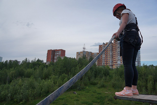 Роупджампинг - прыжки с верёвкой в Перми. Подарочные сертификаты Ultra Подарки. Роупджампинг в Перми - Экстремальный оригинальный подарок или подарочный сертификат на Роупджампинг - прыжки с верёвкой. Сервис UltraPodarki.ru 8-800-505-95-30. роупджампинг Пермь, прыжок веревка Пермь, роупджампинг, прыжок веревка, прыжок с веревкой, Подарок, подарочный сертификат, экстрим, экстремальный подарок