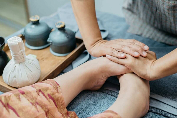 Традиционный тайский массаж в Перми. Сервис Ultra Подарки. Традиционный тайский массаж в Перми. Попробуйте настоящий тайский массаж в массажном салоне Перми. Сервис UltraPodarki.ru 8 800 505 95 30. Традиционный тайский массаж Пермь, тайский массаж Пермь цена, услуга массаж Пермь, профессиональный массаж Пермь, спа салон Пермь, массажный салон Пермь, тайский массаж Пермь, традиционный тайский массаж, купить массаж Пермь