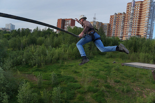 Роупджампинг - прыжки с верёвкой в Перми. Подарочные сертификаты Ultra Подарки. Роупджампинг в Перми - Экстремальный оригинальный подарок или подарочный сертификат на Роупджампинг - прыжки с верёвкой. Сервис UltraPodarki.ru 8-800-505-95-30. роупджампинг Пермь, прыжок веревка Пермь, роупджампинг, прыжок веревка, прыжок с веревкой, Подарок, подарочный сертификат, экстрим, экстремальный подарок