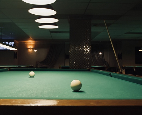 Игра в бильярд Пермь.Ultra Подарки. Игра в бильярд Пермь. Попробуйте настоящий бильярд, в бильярдном клубе. Сервис: UltraPodarki.ru 8 800 505 95 30. Игра в бильярд, игра в бильярд Пермь, русский бильярд, русский бильярд Пермь, бильярдный клуб, бильярдный клуб Пермь, бильярд Пермь, купить бильярд Пермь